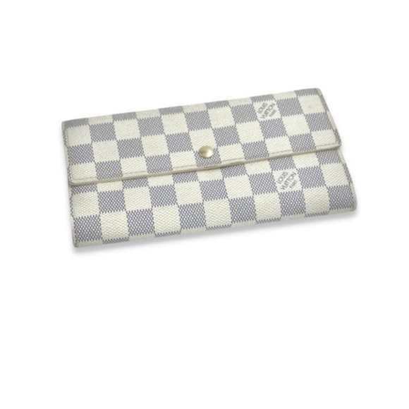 Louis Vuitton authentic wallet - Picture 8 of 11